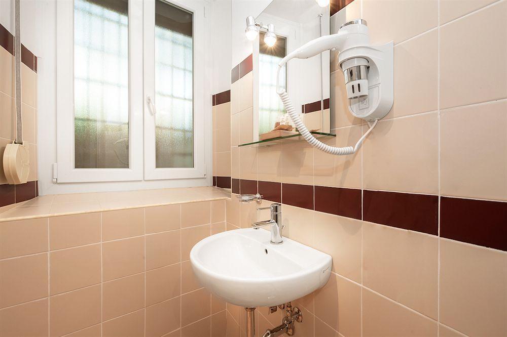 Terme Di Traiano Bed & Breakfast Roma Dış mekan fotoğraf